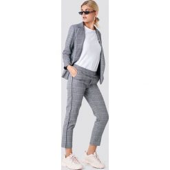 Rut&Circle Spodnie w kratkę - Grey. Szare spodnie damskie marki Rut&Circle. Za 161,95 zł.