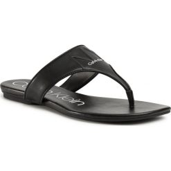 Japonki CALVIN KLEIN - Sabre 2 B4E7903 Black. Czarne klapki damskie Calvin Klein, bez wzorów, ze skóry ekologicznej, bez obcasa, na obcasie. W wyprzedaży za 269,00 zł.