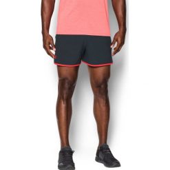 Under Armour Spodenki męskie UA QUALIFIER 5'' WOVEN SHORT czarne r. XL (1289626-016). Czarne spodenki sportowe męskie Under Armour, sportowe. Za 99,00 zł.