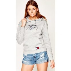 Bluza TOMMY HILFIGER Hoodie UW0UW02300. Szare bluzy damskie TOMMY HILFIGER, m, bez wzorów, z elastanu, bez rękawów, bez kaptura. W wyprzedaży za 319,00 zł.