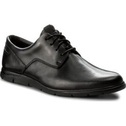 Półbuty CLARKS - Vennor Walk 261317487 Black Leather. Czarne półbuty męskie Clarks, ze skóry. W wyprzedaży za 279,00 zł.