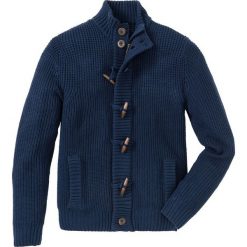 Sweter rozpinany z guzikami kołkami Regular Fit bonprix ciemnoniebieski. Niebieskie swetry męskie bonprix, xl, bez wzorów, z dzianiny. Za 109,99 zł.