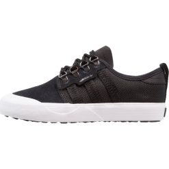 Adidas Originals SEELEY OUTDOOR Tenisówki i Trampki core black/footwear white. Czarne tenisówki damskie marki adidas Originals, z materiału. W wyprzedaży za 230,30 zł.