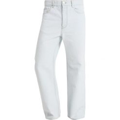 Hope FLASH DENIM Jeansy Relaxed Fit light bleach. Białe jeansy męskie relaxed fit marki Hope. W wyprzedaży za 549,00 zł.