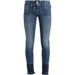 Herrlicher PITCH SLIM CROPPED Jeansy Slim Fit blue denim. Niebieskie jeansy damskie marki Herrlicher, bez wzorów, z elastanu. Za 549,00 zł.