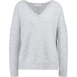 Swetry klasyczne damskie: Selected Femme SFLIVANA VNECK Sweter light grey melange