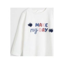 Mango Kids - Longsleeve dziecięcy Lovely 80-104 cm. Białe bluzki dziewczęce Mango Kids, z nadrukiem, z bawełny, z okrągłym kołnierzem, z krótkim rękawem, krótkie, bez kaptura. Za 45,90 zł.