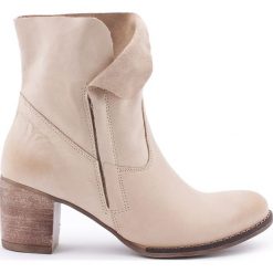 Botki - skóra naturalna - model 454 - kolor beż. Brązowe botki damskie Zapato, na wiosnę, ze skóry, eleganckie, za kostkę, na wysokim obcasie, na obcasie, na zamek. W wyprzedaży za 339,00 zł.
