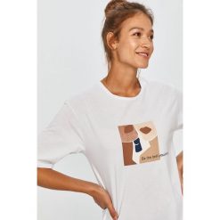 Answear Lab - T-shirt. Białe bluzki damskie Answear Lab, s, z nadrukiem, z bawełny, casualowe, z okrągłym kołnierzem. Za 49,90 zł.