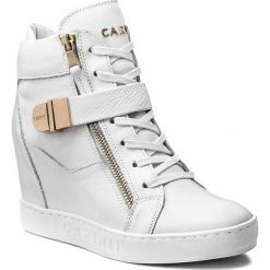 Sneakersy CARINII - B4095 J95-000-000-B88. Białe sneakersy damskie Carinii, z materiału. W wyprzedaży za 299,00 zł.