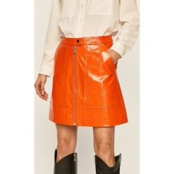 Pepe Jeans - Spódnica Rosenda. Spódniczki damskie Pepe Jeans, na co dzień, s, bez wzorów, z poliesteru, casualowe, mini, rozkloszowane. W wyprzedaży za 139,90 zł.