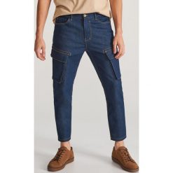 Spodnie jeansowe z kieszeniami - Niebieski. Niebieskie spodnie męskie Reserved, m, bez wzorów, z jeansu. Za 149,99 zł.