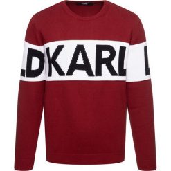 Sweter Karl Lagerfeld 655046. Czerwone swetry męskie KARL LAGERFELD, xxl, bez wzorów, z bawełny, klasyczne, z klasycznym kołnierzykiem, bez kaptura. W wyprzedaży za 359,00 zł.