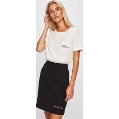 Vero Moda - T-shirt. Fioletowe bluzki damskie Vero Moda, s, bez wzorów, z bawełny, z okrągłym kołnierzem, z krótkim rękawem. W wyprzedaży za 39,90 zł.