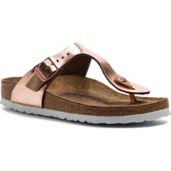 Japonki BIRKENSTOCK - Gizeh Bs 1005049 Metallic Copper. Różowe klapki damskie Birkenstock, bez wzorów, ze skóry, bez obcasa. Za 349,00 zł.
