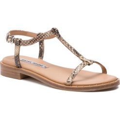 Sandały BRONX - 84732-P BX 1465 Cappuccino 125. Pomarańczowe klapki damskie Bronx, bez wzorów, ze skóry, bez obcasa, na obcasie. W wyprzedaży za 239,00 zł.