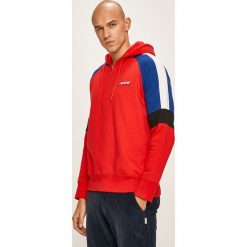 Levi's - Bluza. Czerwone bluzy męskie Levi's®, s, bez wzorów, z bawełny, z kapturem, z krótkim rękawem, krótkie, z kapturem. W wyprzedaży za 219,90 zł.