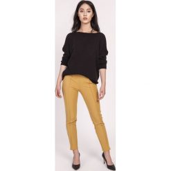Dzianinowa bluzka oversize czarna - l/xl. Czarne bluzki damskie e-margeritka.pl, s, bez wzorów, z wiskozy, bez kołnierzyka, bez rękawów. Za 159,99 zł.
