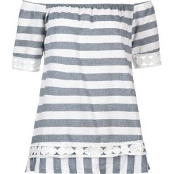 Koszulka w kolorze niebieskim. Niebieskie bluzki damskie Letnie stylizacje, w paski, bez kołnierzyka. W wyprzedaży za 97,95 zł.