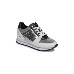 Buty MICHAEL Michael Kors BILLIE TRAINER. Białe trampki i tenisówki damskie MICHAEL Michael Kors, bez wzorów, bez zapięcia. Za 538,30 zł.