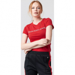 Calvin Klein T-shirt Institutional Logo Slim Fit - Red. Czerwone t-shirty damskie Calvin Klein, z nadrukiem, z dzianiny, z okrągłym kołnierzem. Za 161,95 zł.