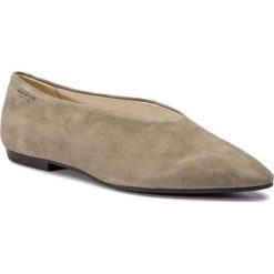 Półbuty VAGABOND - Katlin 4512-240-50 Light Olive. Zielone półbuty damskie marki Vagabond, bez wzorów, ze skóry, bez obcasa, na obcasie, bez zapięcia. Za 379,00 zł.
