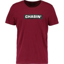 T-shirty męskie: Chasin’ BOX Tshirt z nadrukiem burgundy