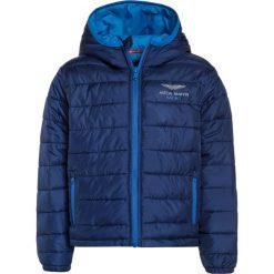 Hackett London ASTON MARTIN RACING Kurtka przejściowa navy. Niebieskie kurtki męskie marki Hackett London, z poliesteru. W wyprzedaży za 467,35 zł.