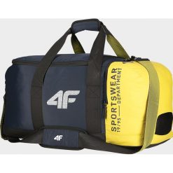 Torba sportowa. Torebki damskie sportowe w paski, z gumy, sportowe, na ramię, bez dodatków. W wyprzedaży za 89,99 zł.