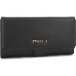 Duży Portfel Damski TWINSET - Portafoglio G AA8PJE Nero 00006. Czarne portfele damskie marki Twinset, bez wzorów, ze skóry. W wyprzedaży za 369,00 zł.