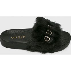 Guess Jeans - Klapki dziecięce. Czarne sandały dziewczęce Guess Jeans, z jeansu, bez zapięcia. Za 169,90 zł.