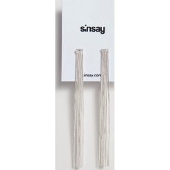 Długie kolczyki - Jasny szary. Szare kolczyki damskie Sinsay. Za 15,00 zł.