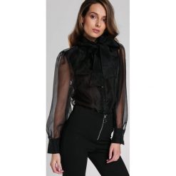 Czarna Koszula Sommer. Czarne bluzki damskie Renee, na imprezę, s, bez wzorów, eleganckie, ze stójką, z długim rękawem. Za 109,99 zł.