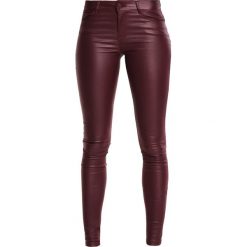Rurki damskie: Vero Moda VMSEVEN Jeans Skinny Fit decadent chocolate