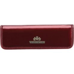 Etui na długopisy 25-2-001-9. Czerwone portfele damskie marki Wittchen, bez wzorów. Za 179,00 zł.