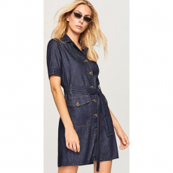 Sukienka z denimu - Granatowy. Niebieskie sukienki z falbanami marki Reserved, z denimu. Za 179,99 zł.