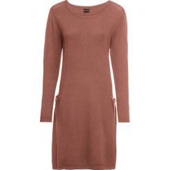 Sukienka dzianinowa, krótka bonprix rdzawobrązowy. Pomarańczowe sukienki damskie bonprix, bez wzorów, z dzianiny, eleganckie, bez kołnierzyka, z krótkim rękawem, krótkie, mini. Za 99,99 zł.