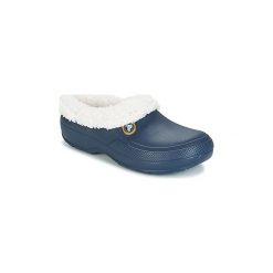 Chodaki Crocs BLITZEN III. Niebieskie klapki damskie Crocs, bez wzorów, bez obcasa. Za 164,30 zł.