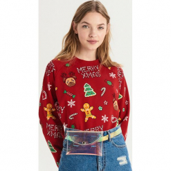 Bluza ze świątecznym nadrukiem all over - Czerwony. Czerwone bluzy z nadrukiem damskie Sinsay, l. Za 49,99 zł.