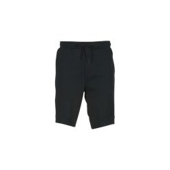 Szorty i Bermudy Nike TCH FLC SHORT. Czarne bermudy męskie Nike. Za 247,20 zł.