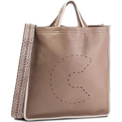 Torebka COCCINELLE - CJ0 C Bag E1 CJ0 18 01 01 Taupe/Seachell 910. Brązowe torebki klasyczne damskie Coccinelle, ze skóry. W wyprzedaży za 1079,00 zł.