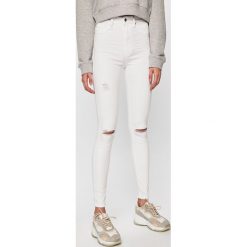 Tally Weijl - Jeansy. Białe jeansy damskie TALLY WEIJL, bez wzorów, z elastanu, z podwyższonym stanem. W wyprzedaży za 89,90 zł.