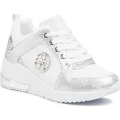 Sneakersy GUESS - Jaryds4 FL6JRY FAL12 WHISI. Białe półbuty damskie Guess, ze skóry ekologicznej. W wyprzedaży za 509,00 zł.
