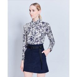 Spódnica w kolorze granatowym. Niebieskie spódniczki damskie Cacharel, w paski, z bawełny, klasyczne, z standardowym stanem, mini. W wyprzedaży za 249,95 zł.