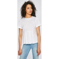 Tommy Hilfiger - Top Hazel. Białe bluzki damskie marki TOMMY HILFIGER, z bawełny, casualowe, z okrągłym kołnierzem, z krótkim rękawem. W wyprzedaży za 279,90 zł.