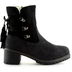 Botki ocieplone barankiem czarne NC726 Black. Czarne botki damskie ButyModne, na zimę, ze skóry ekologicznej, klasyczne, bez obcasa, na obcasie, na sznurówki. W wyprzedaży za 109,00 zł.