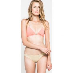 Etam - Biustonosz kąpielowy Tiffany. Różowe stroje kąpielowe damskie marki Etam, z haftami, z elastanu. W wyprzedaży za 34,90 zł.