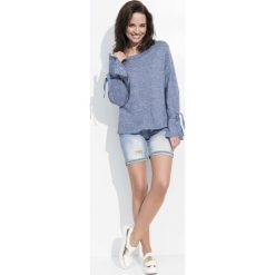Jeansowy Luźny Sweter z Wiązaniem na Rękawach. Niebieskie swetry oversize damskie marki Molly.pl, uniwersalny, z jeansu. Za 104,90 zł.