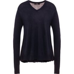 Steffen Schraut BISHAMONDO PARK FANCY Sweter midnight blue. Niebieskie swetry klasyczne damskie marki Steffen Schraut, z poliesteru. Za 839,00 zł.
