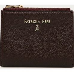 Patrizia Pepe - Portfel skórzany. Czarne portfele damskie Patrizia Pepe, bez wzorów, ze skóry. Za 489,90 zł.